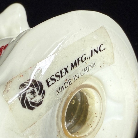 Vintage Essex Christmas Salt Pepper Shakers Angels Kissing Ceramic Holly Berries - Picture 7 of 13